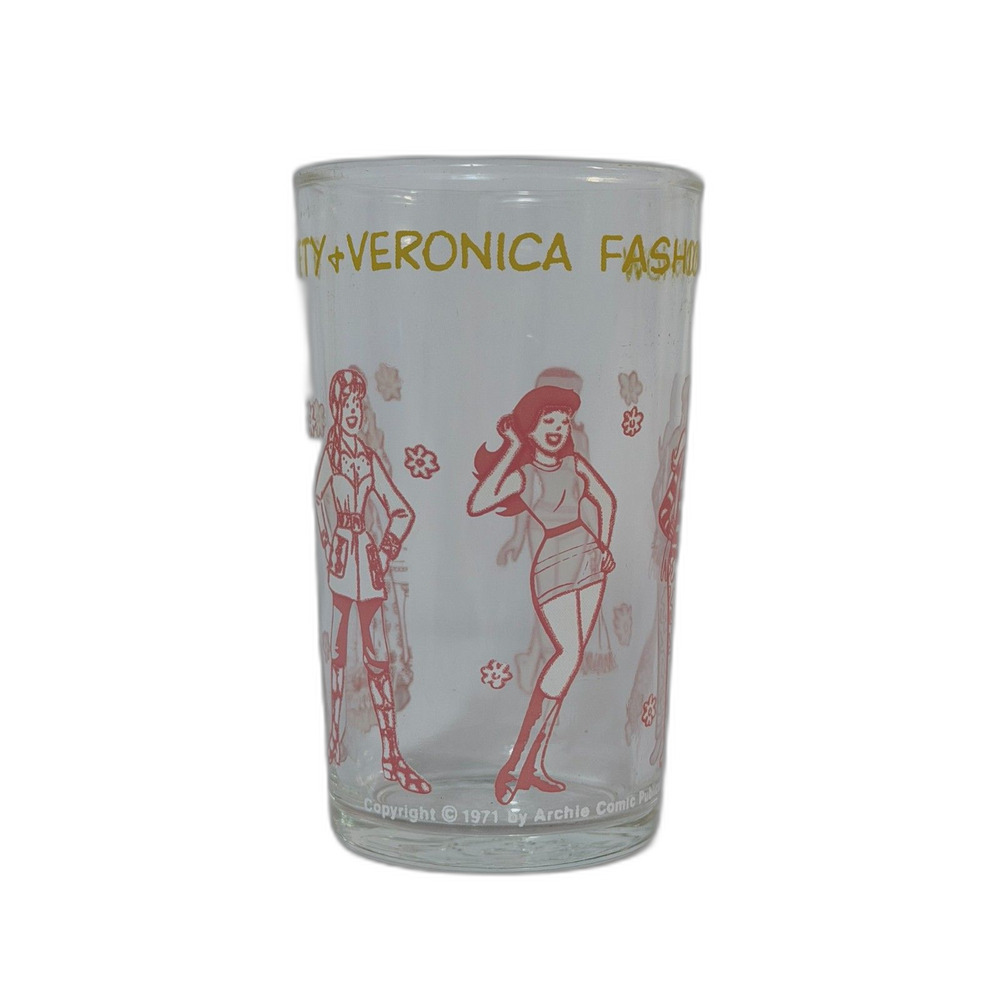 VTG 1971 Archie Comics Betty And Veronica Fashion Show Glass Juice MOD Fashion